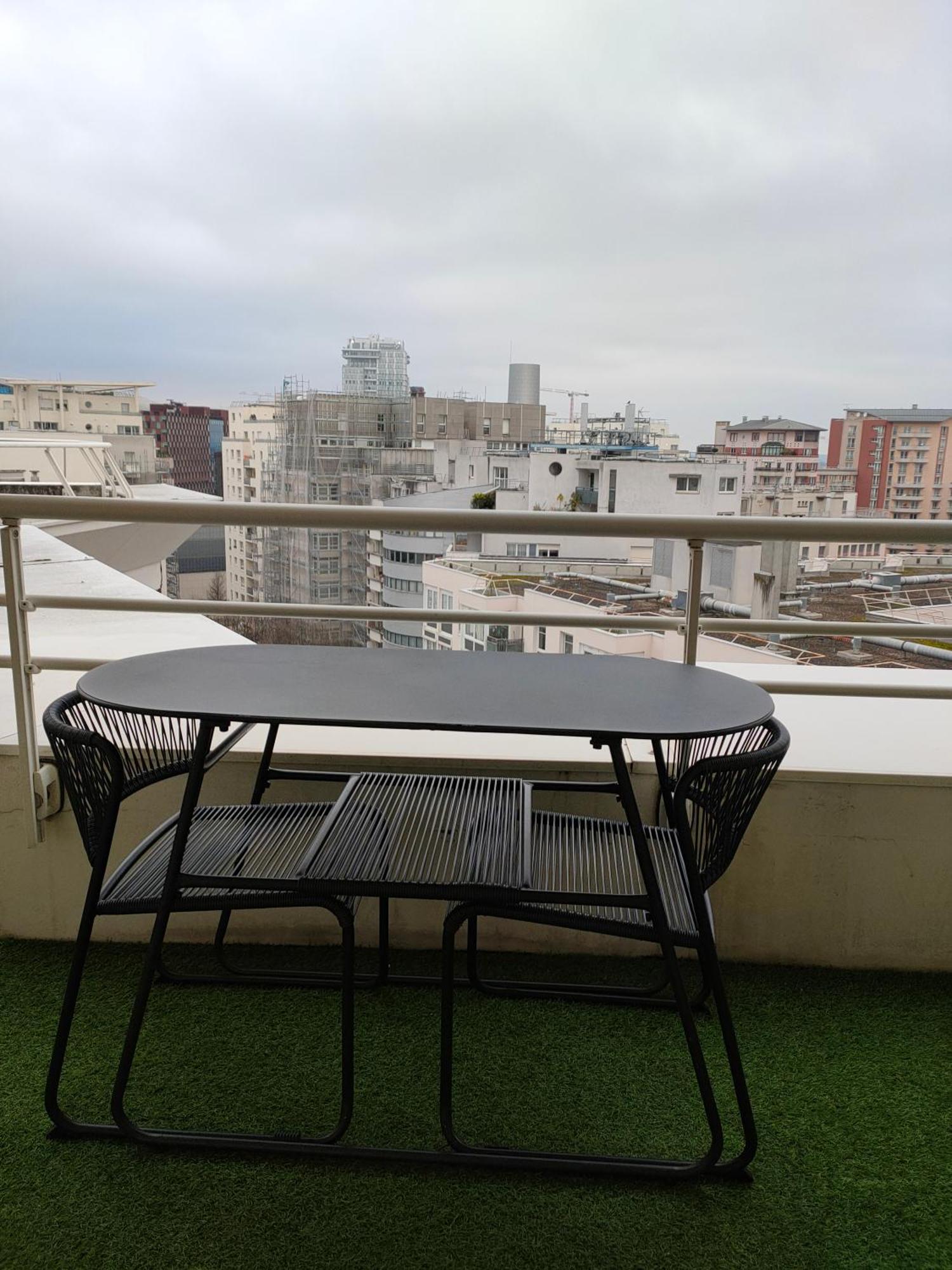 La Defense, Cozy 2 Courbevoie